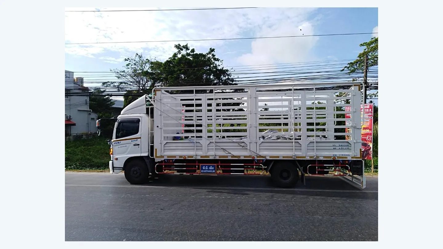 รถขนส่งสินค้า สำหรับร้านค้า ธุรกิจ และโรงงาน - ภาพประกอบบริการจาก 9Mover
